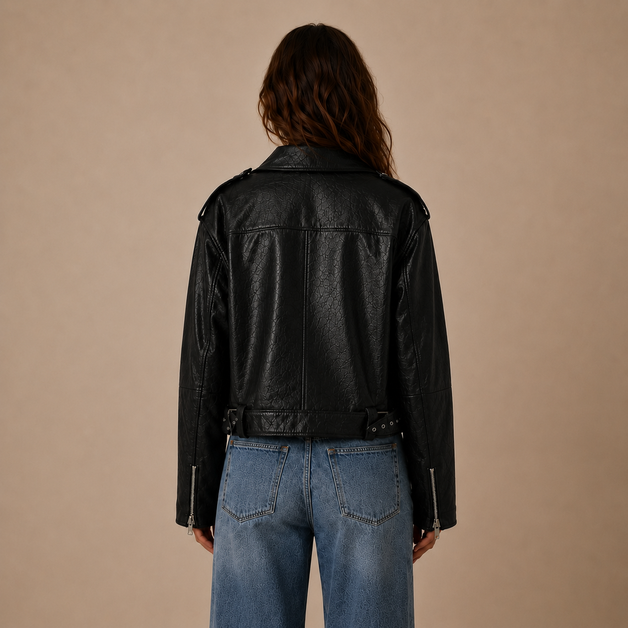 Oversized Leder-Bikerjacke mit Schnallengürtel